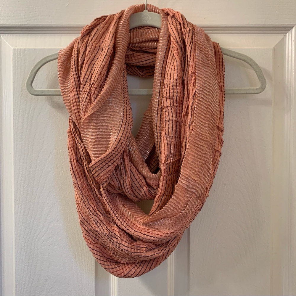 UO Infinity Scarf - Picture 2 of 5